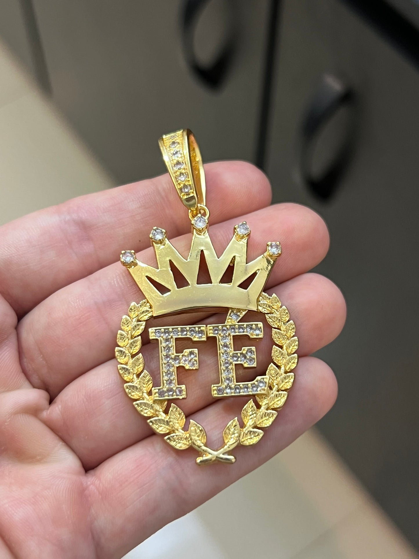 Pingente Coração Fé Vazado Cravejado G (3,7x5,5cm) Banhado a Ouro 18K