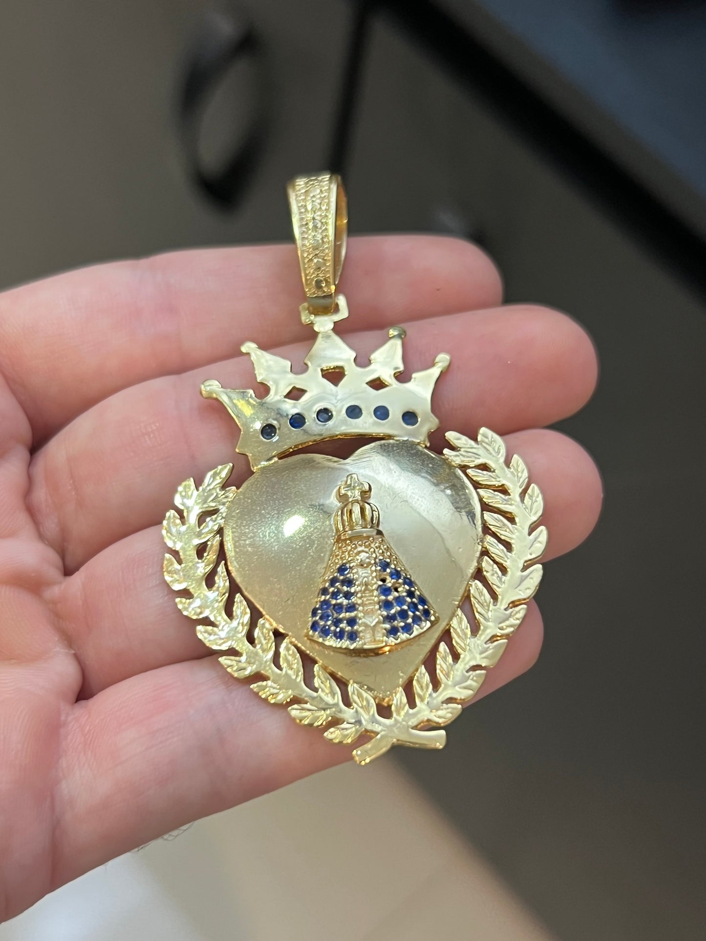Pingente Coração Nossa Senhora Espelhado Cravejado G (4,5X6CM) Banhado a Ouro 18K