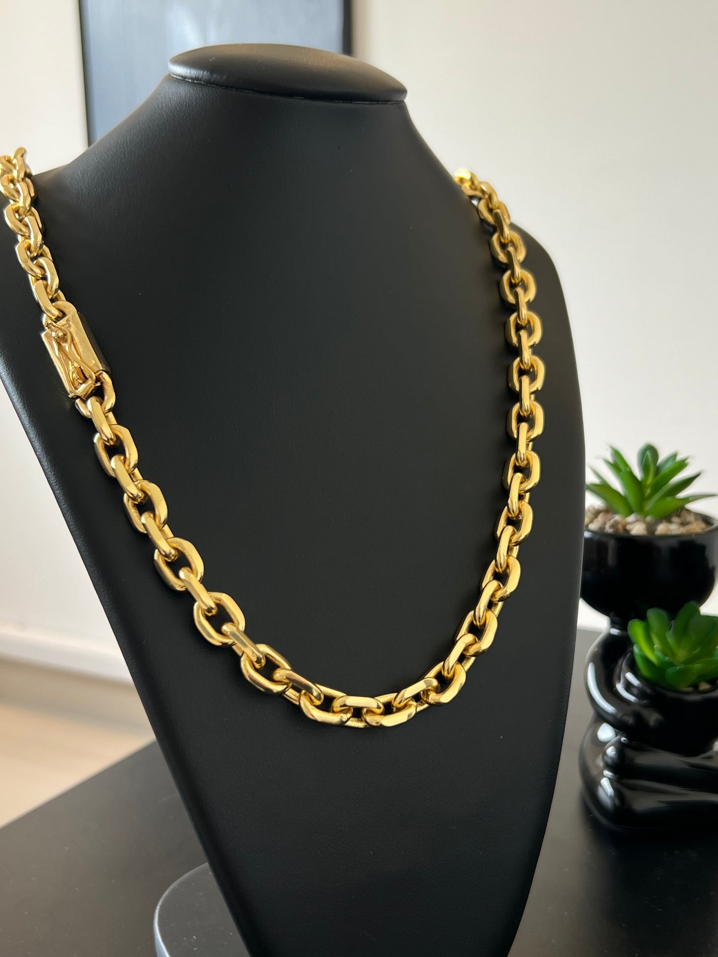 Corrente cadeado 14mm - 70cm (Banhado a ouro 18k)