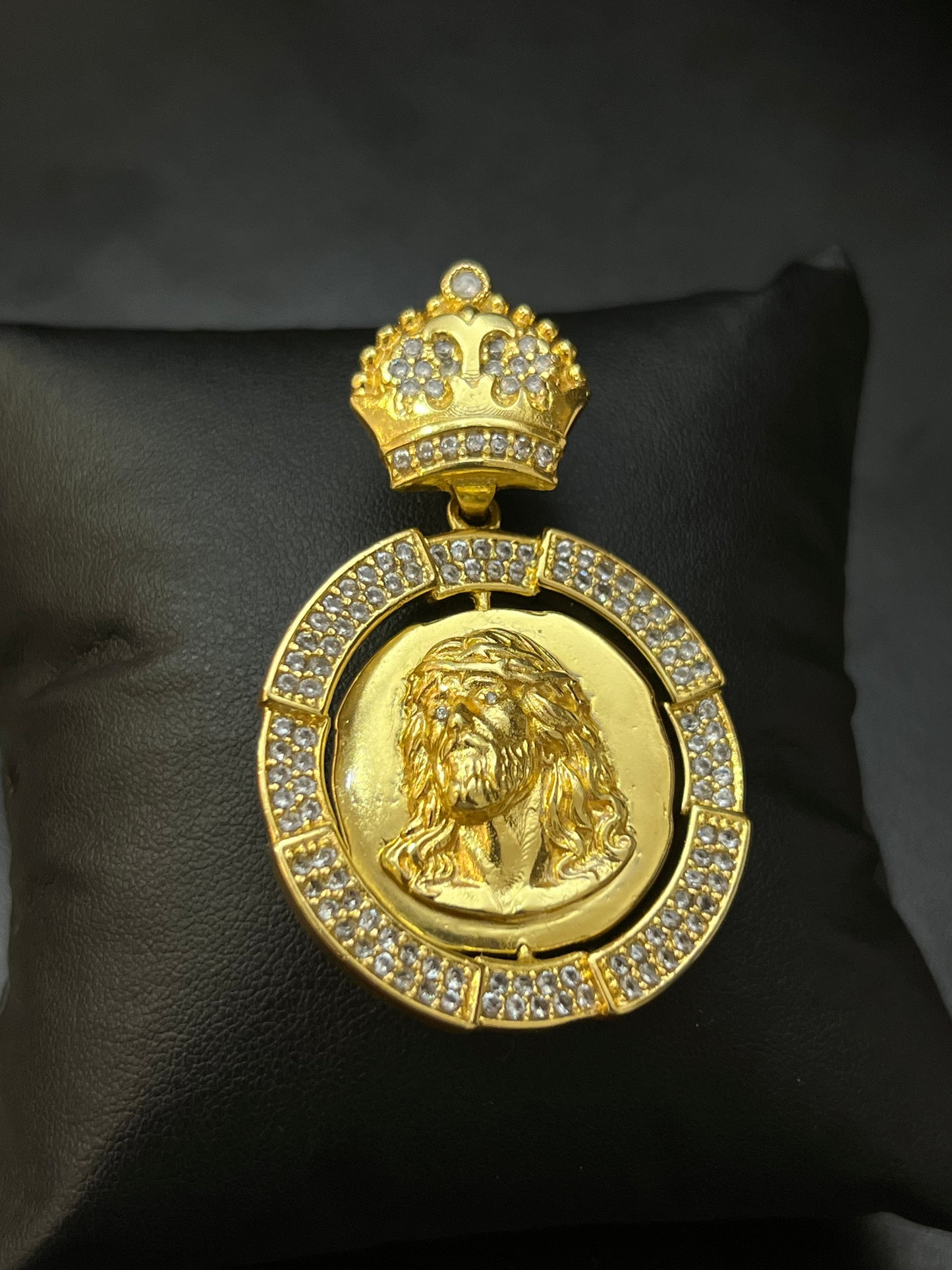 Pingente Medalha Giratória Face/Nossa Senhora Cravejado G (4X4,5CM)Banhado a Ouro 18K