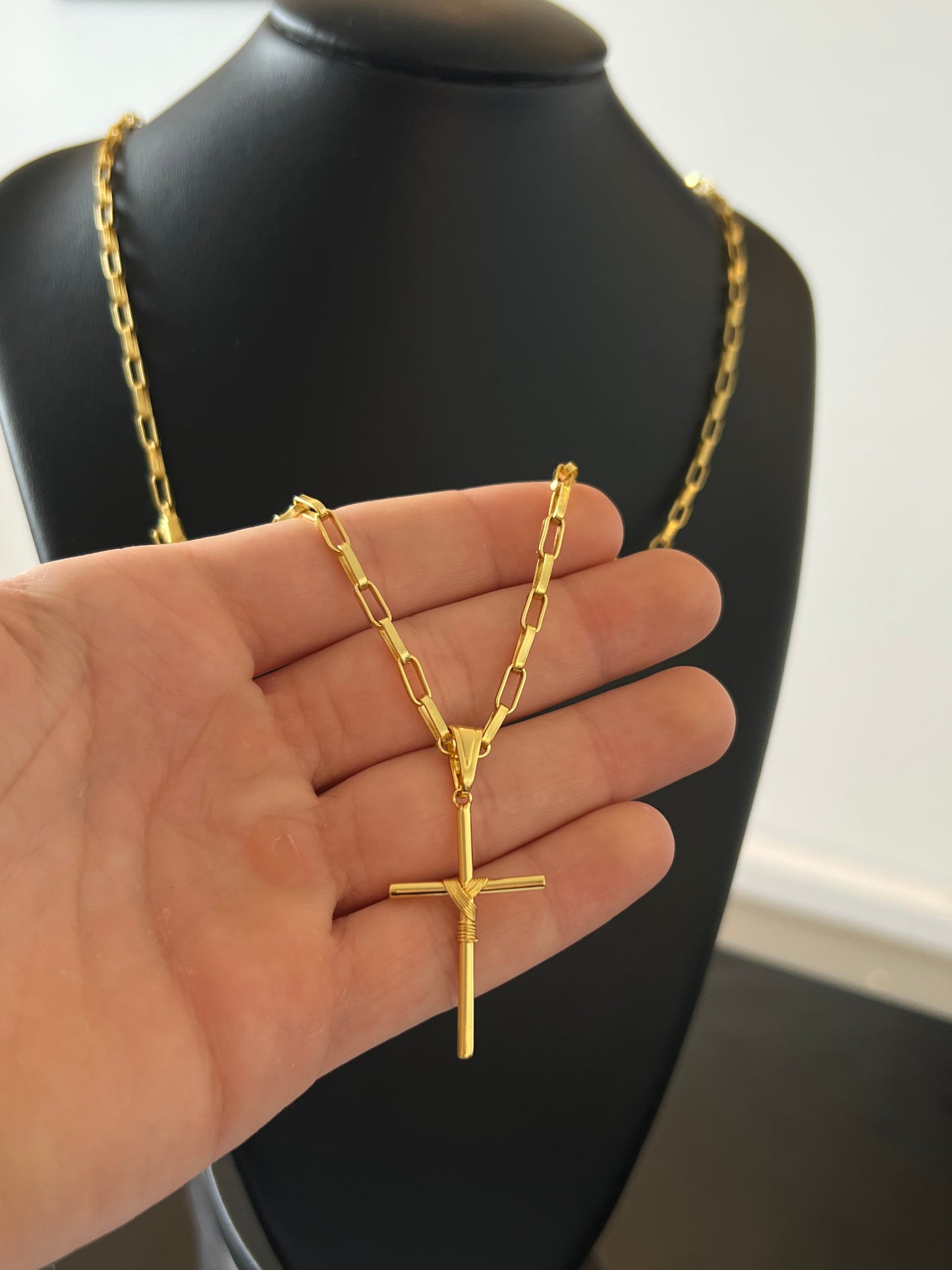 Kit Corrente Tijolinho 4mm - 70cm + Pingente Cruz Fio M + Pulseira de Brinde (Banhado a Ouro 18K)
