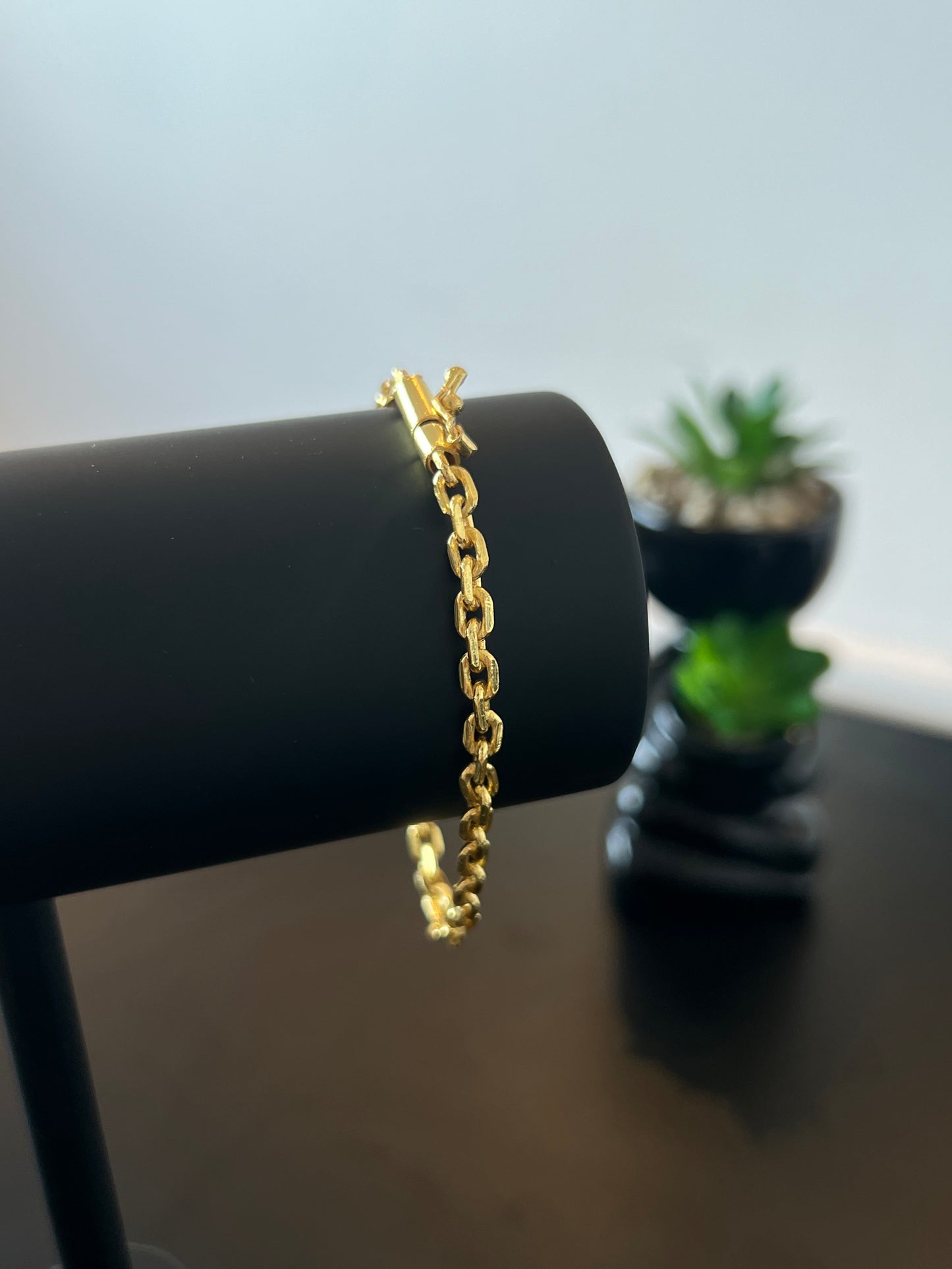 Pulseira cadeado 4.5mm (Banhado a ouro 18k)