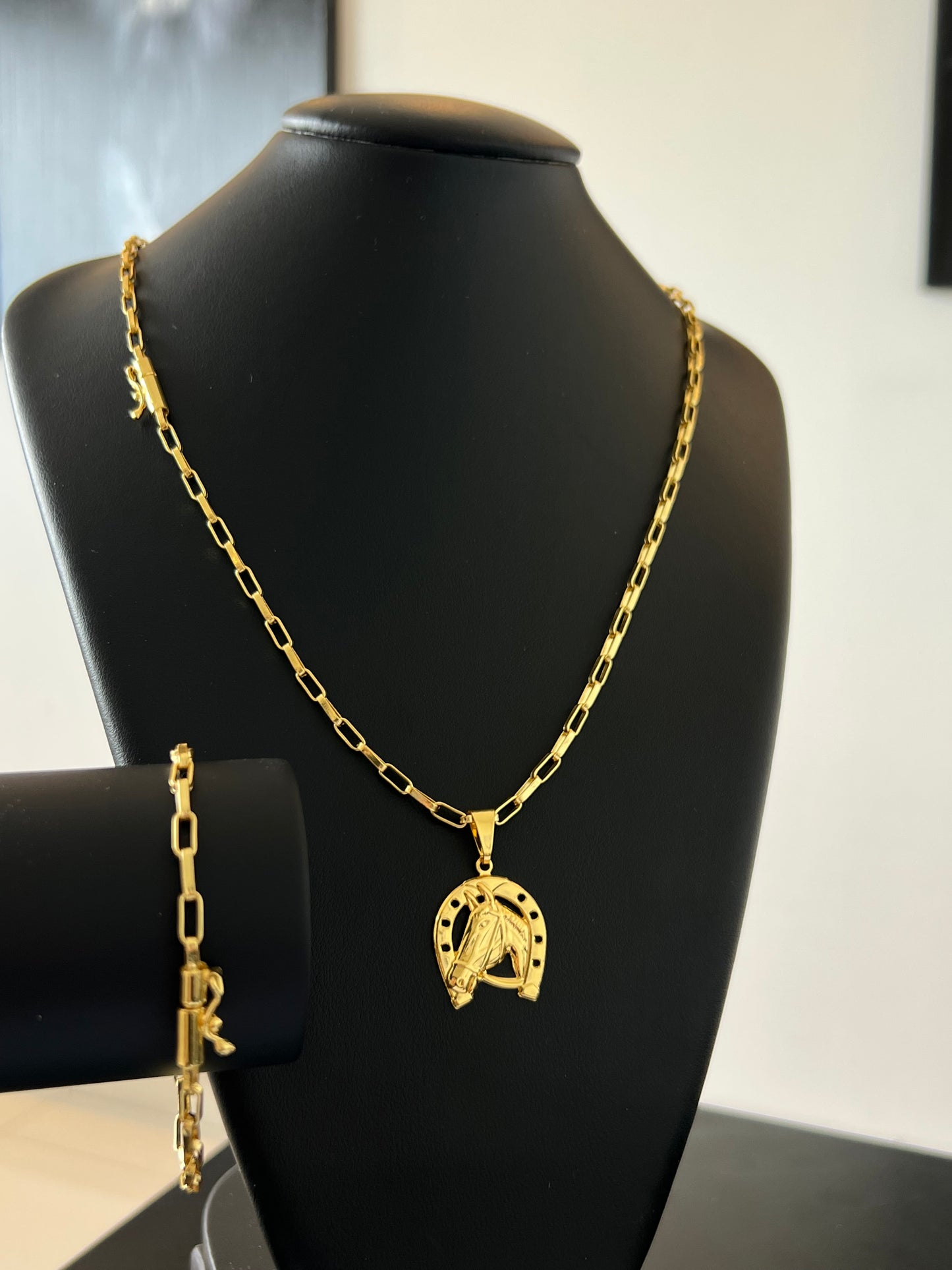Kit Corrente Tijolinho 4mm - 70cm + Pingente Ferradura e cavalo P + Pulseira de Brinde (Banhado a Ouro 18K)
