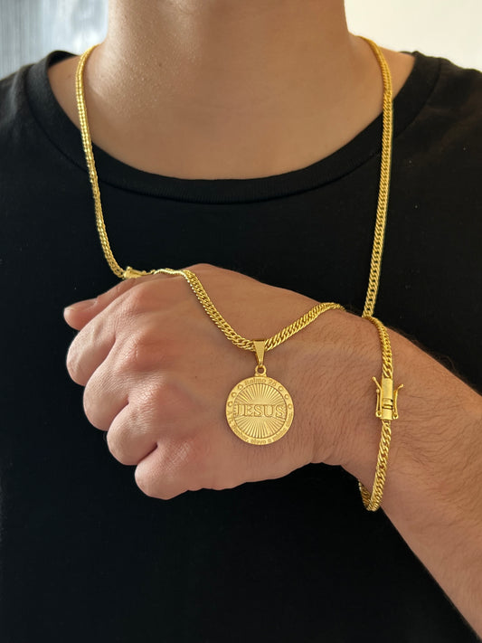 Kit Corrente Grumet Duplo 5mm - 70cm + Pingente Medalha Jesus Escrita M + Pulseira de Brinde (Banhado a Ouro 18K)