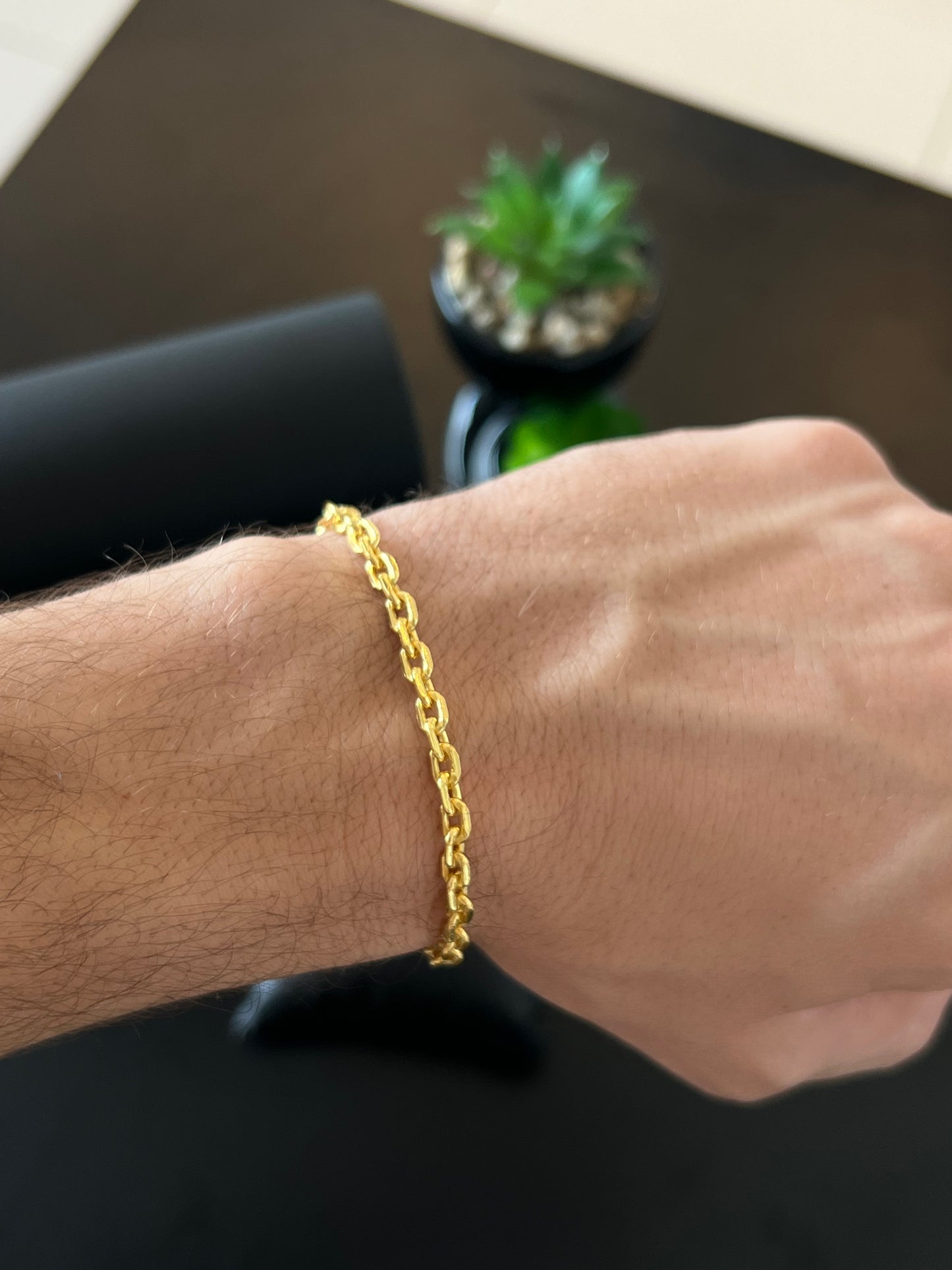 Pulseira cadeado 4.5mm (Banhado a ouro 18k)