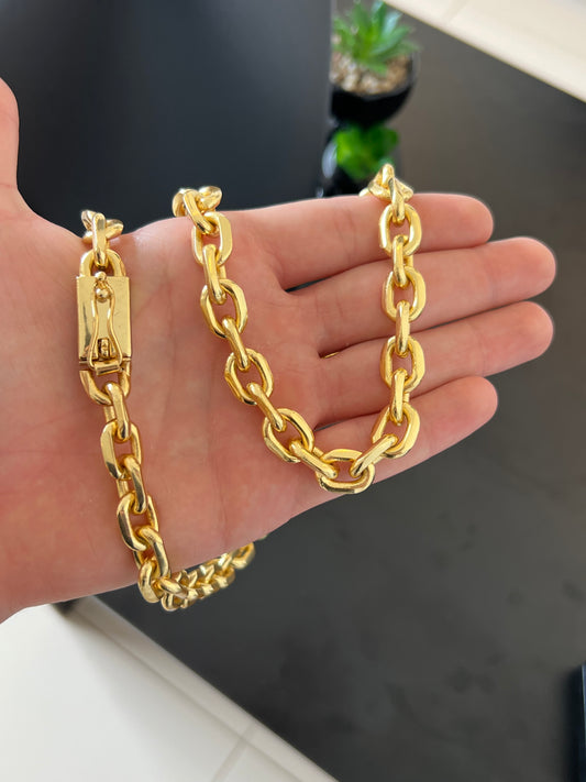 Corrente cadeado 14mm - 70cm (Banhado a ouro 18k)