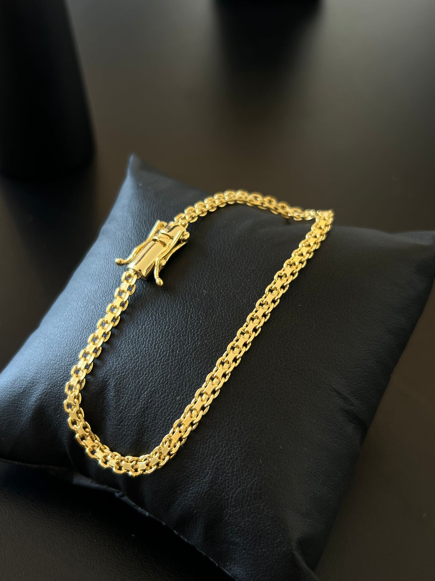 Pulseira Cadeado duplo 5mm (Banhado a ouro 18k)
