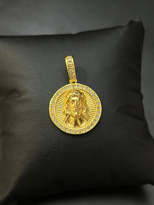 Pingente Medalha Jesus Cravejada M (2,5x2,5cm) Banhado a Ouro 18K
