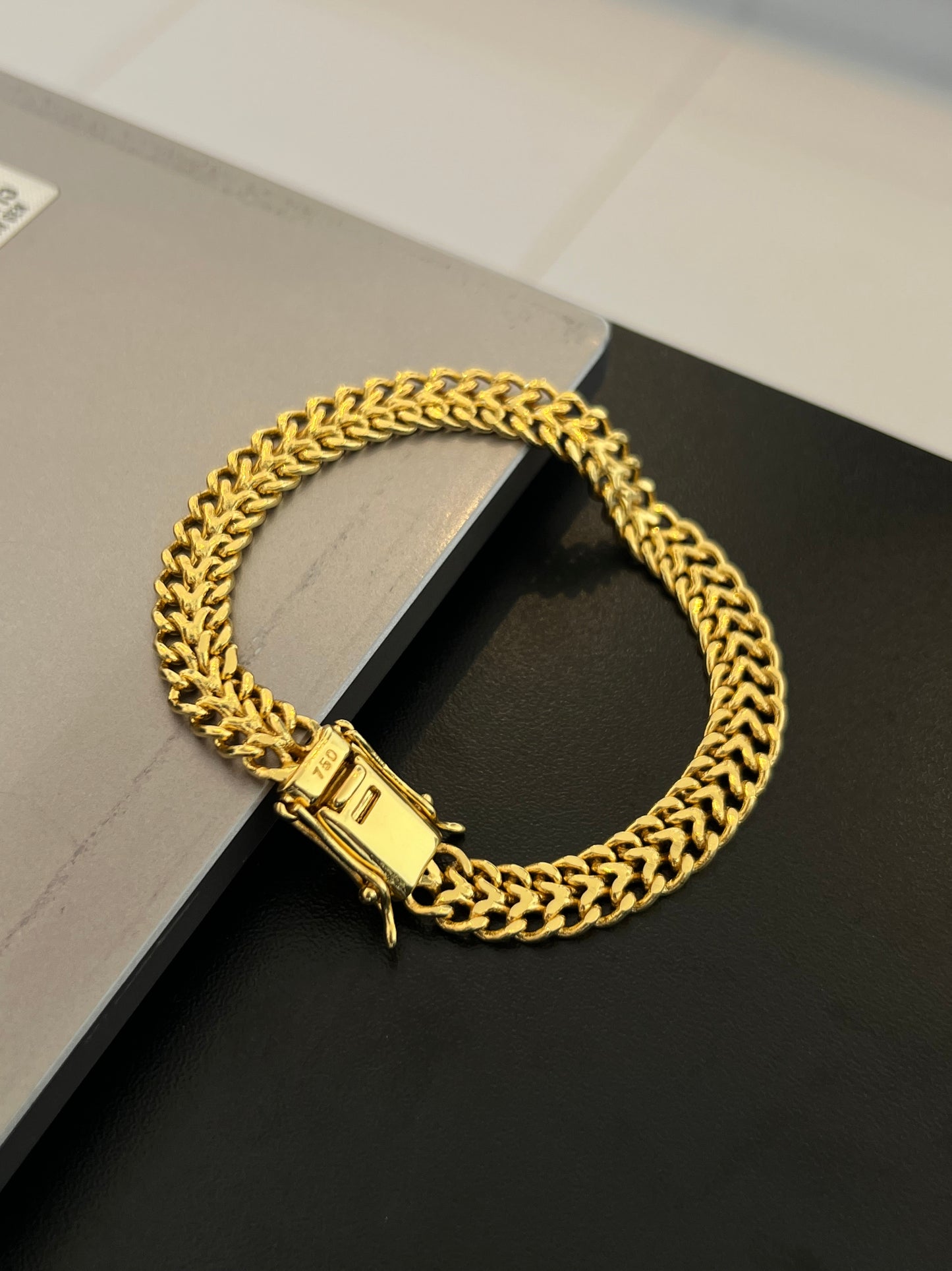 Pulseira Union 10mm (Banhado a ouro 18k)