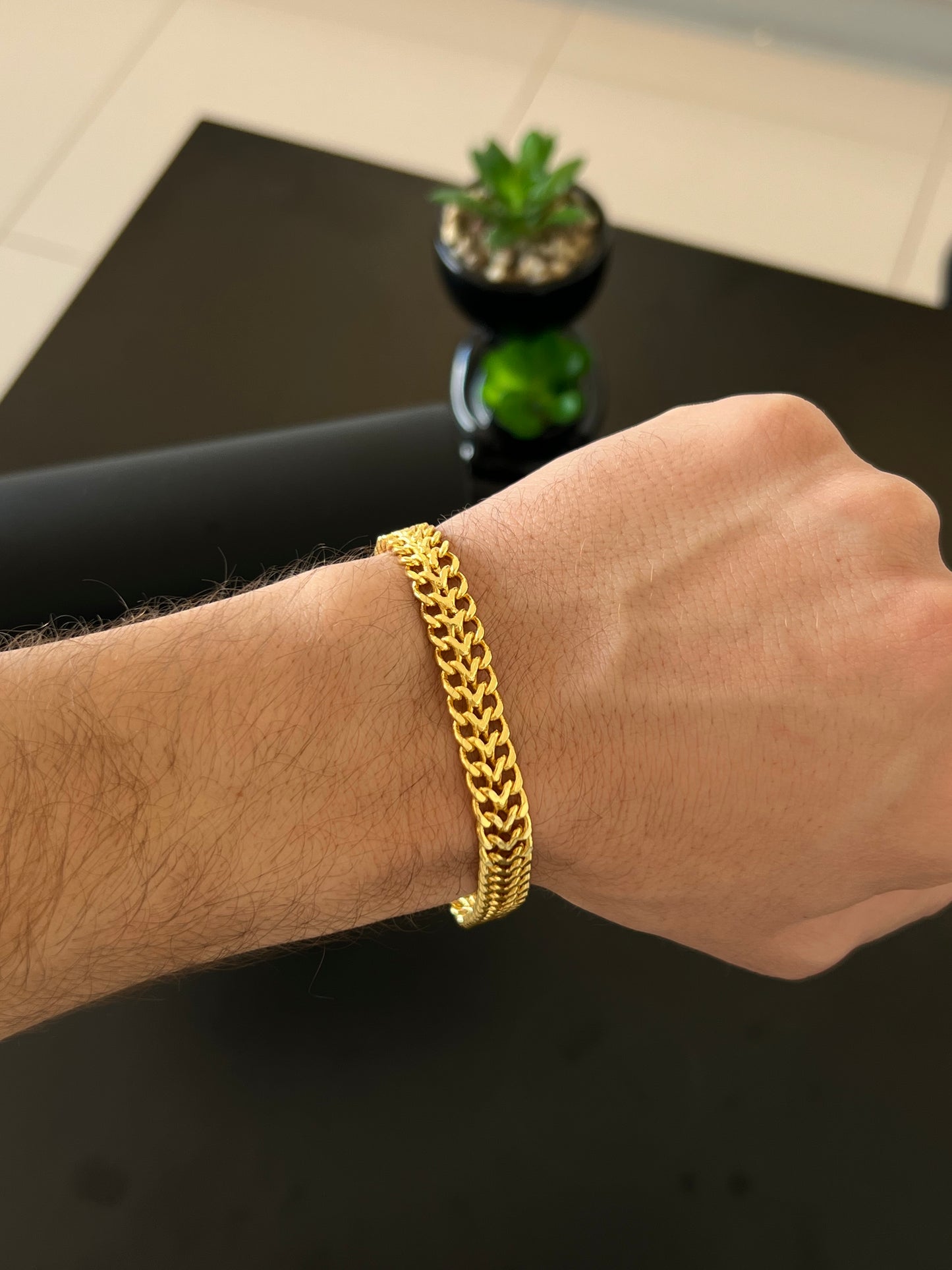 Pulseira Union 10mm (Banhado a ouro 18k)