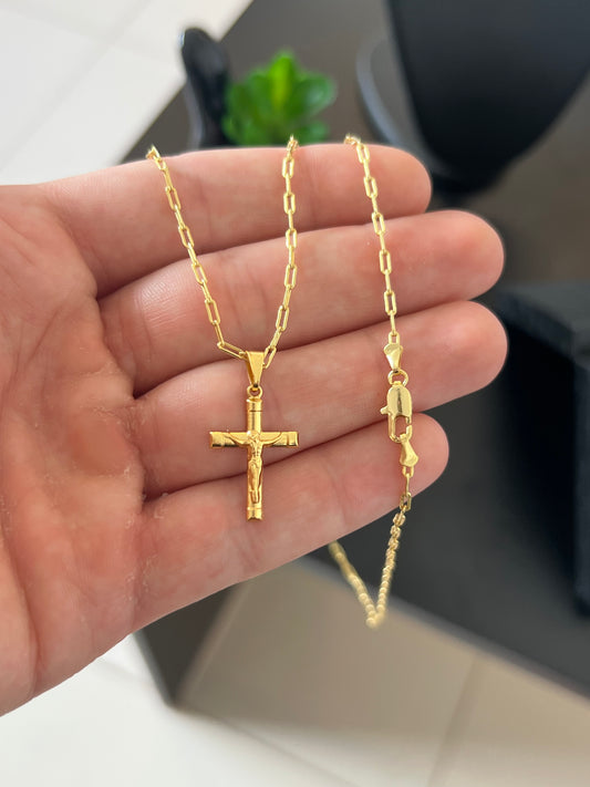 Kit Corrente Cartie 2mm - 70cm + Pingente Crucifixo Jesus Cristo PP (Banhado a Ouro 18K)