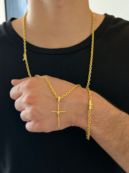 Kit Corrente Cadeado 4.5mm - 70cm + Pingente Cruz Fio M + Pulseira de Brinde (Banhado a Ouro 18K)